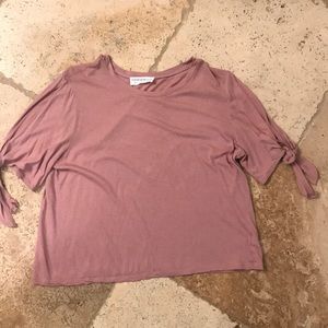 Light Pink tie sleeve crop top